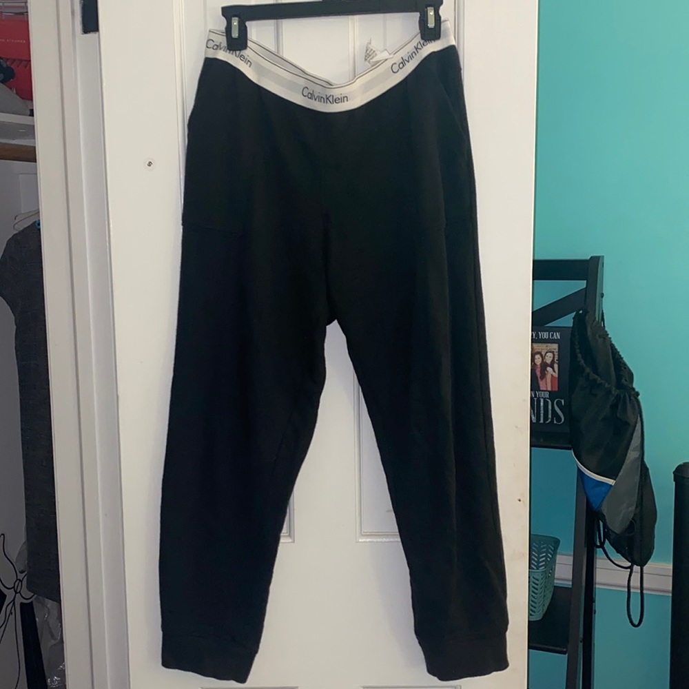 Calvin Klein Joggers Size: Large